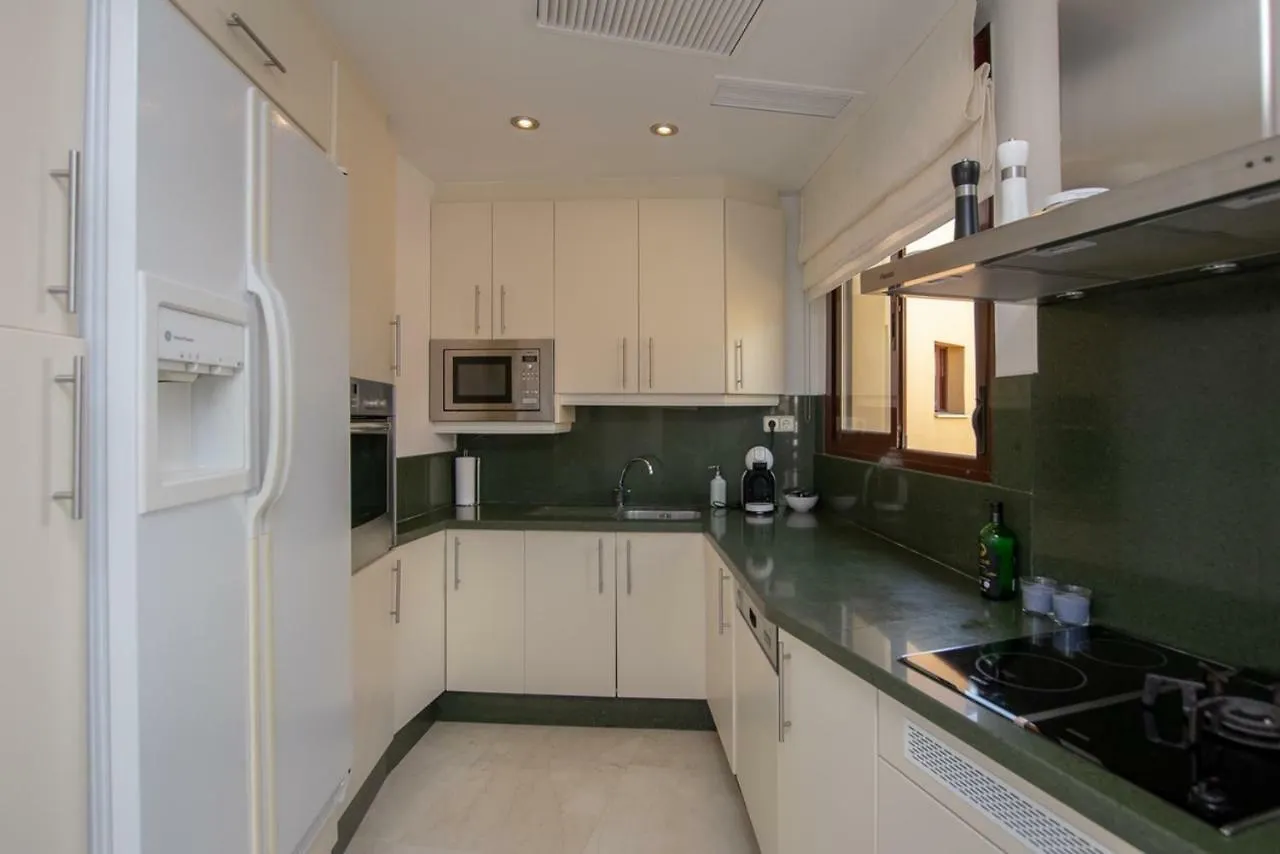Bellavista Marbella - Stunning Beachside Luxury Penthouse Apartment Estepona 0*,  Spain